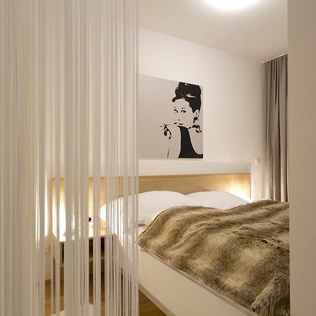 Balcony Dream Mariahilf Top 29 Vienna Exterior photo